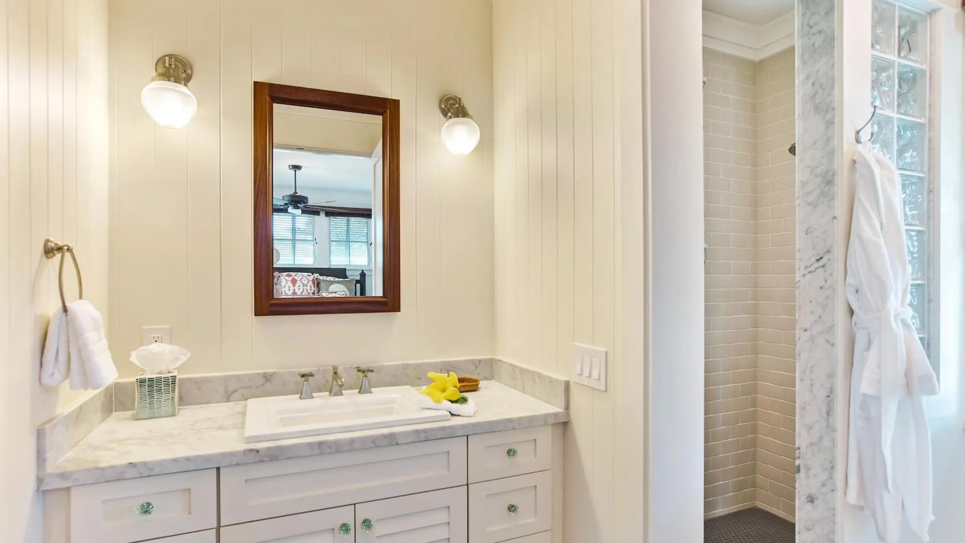 Spacious 3 Bed 3.5 Bath Cottage In Poipu Koloa 0*,  Verenigde Staten